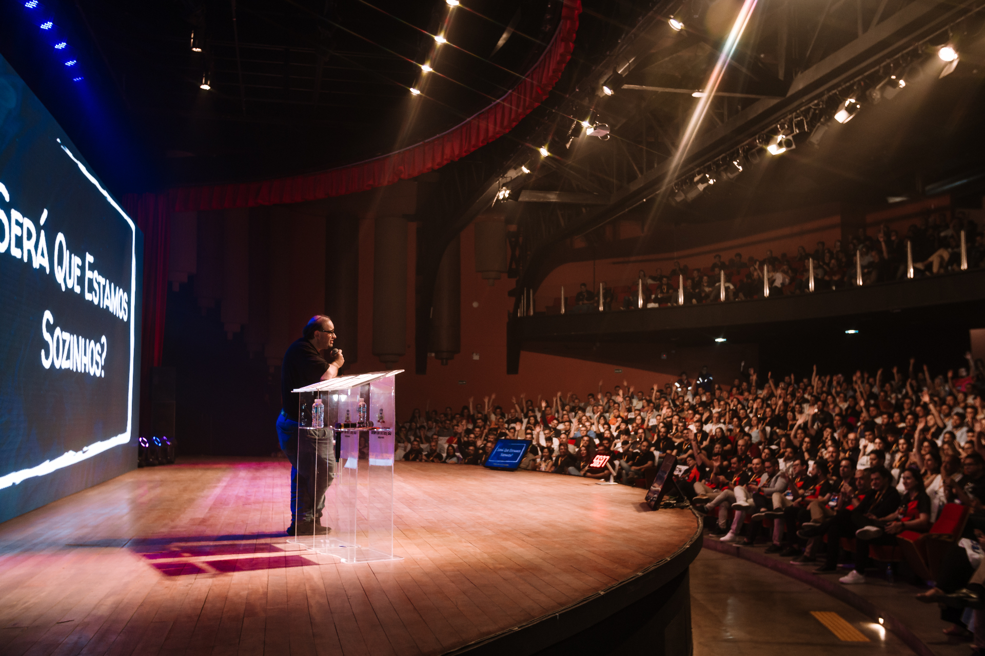 Sergio Sacani em palco